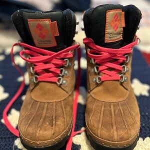 Columbia Women’s Tan and Pink Winter Boots
